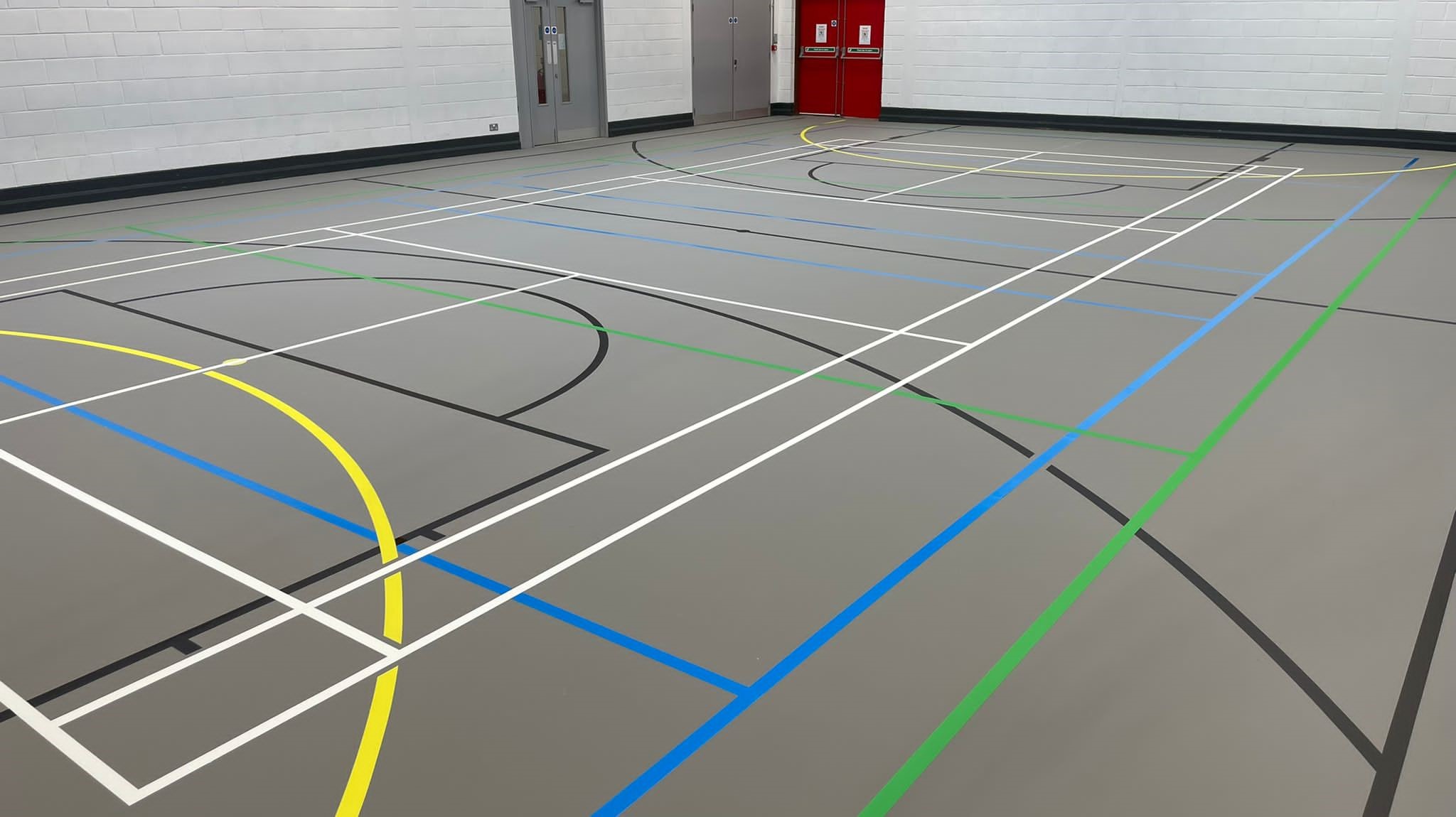 An old old multi-use sports floor gets a new Pulastic Classic 60 Facelift